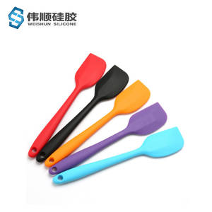 硅膠廚具耐高溫嗎，硅膠廚具知識分享【行業(yè)百科】
