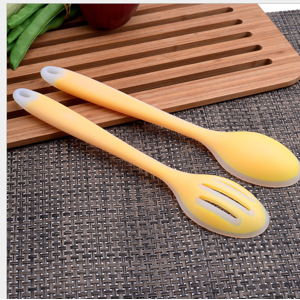 硅膠制品為什么會發(fā)黃，硅膠制品發(fā)黃原因【行業(yè)百科】